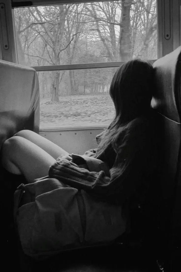 sad-dp-girl-black-attitude-for-instagram