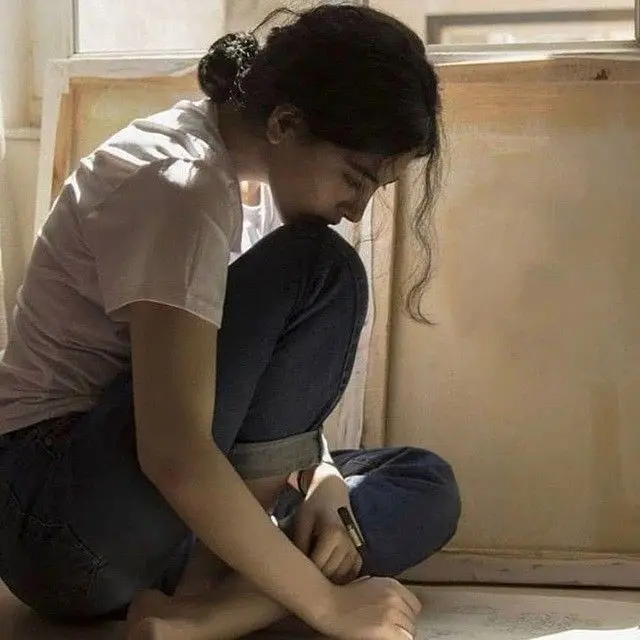 sad-dp-girl-whatsapp