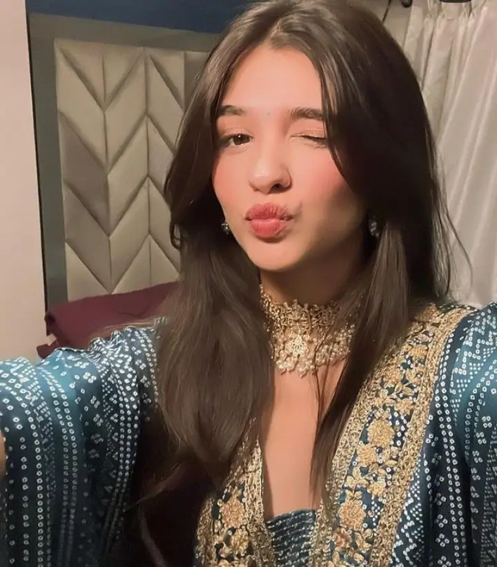 single-girl-attitude-dp-for-instagram