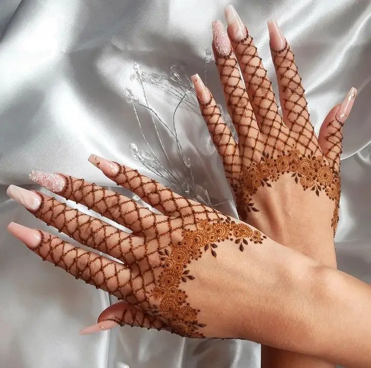 stylish-back-hand-mehndi-designs-for-diwali