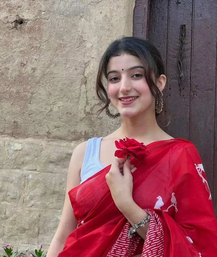 whatsapp-dp-real-simple-girl-image