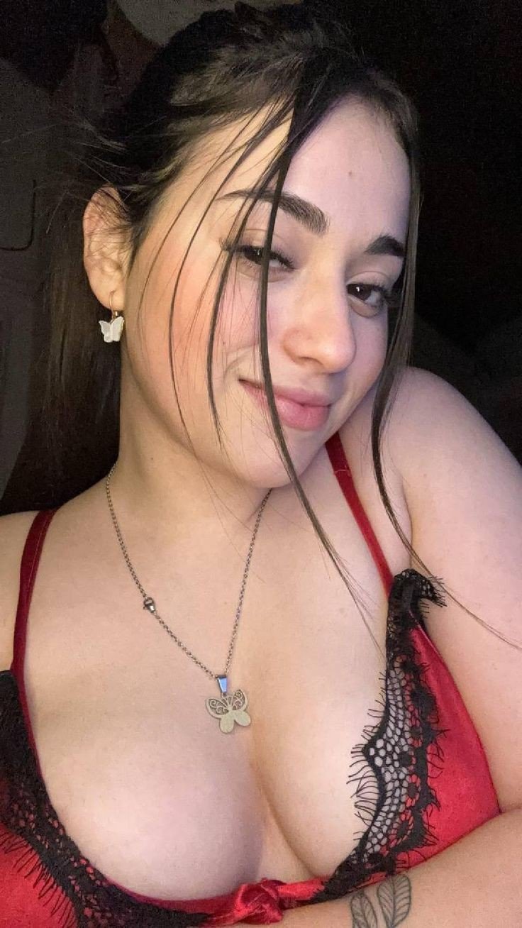 indian girl photo black and white